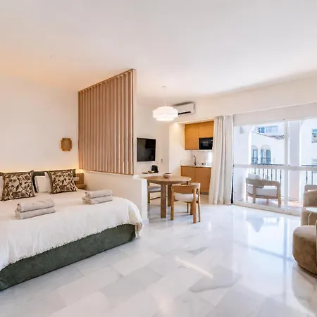 Occidental Banus 2&4 * ماربيا