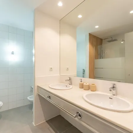 Occidental Banus 2&4 شقة *